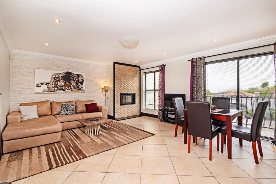 13 Bedroom Property for Sale in Plattekloof Western Cape